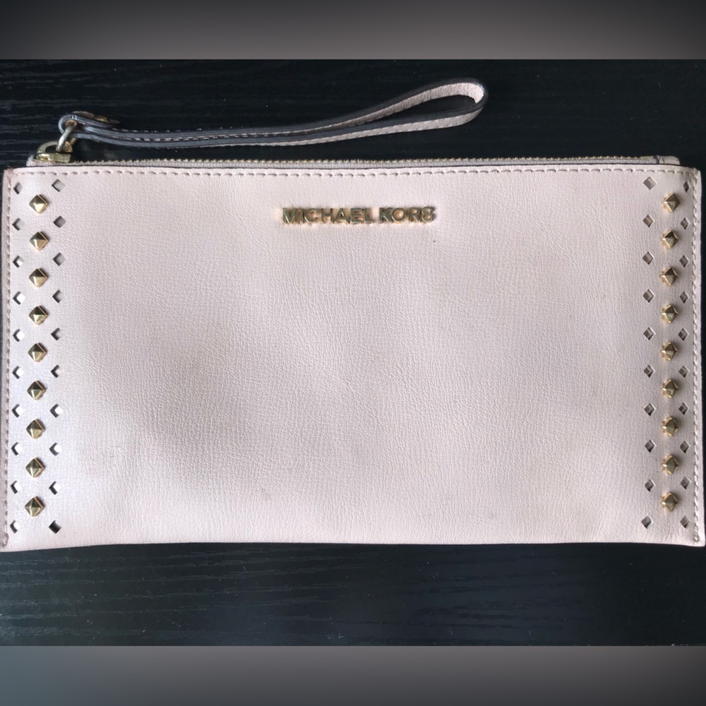 Micheal Kors Blush Wristlet